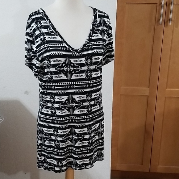 🔴🆕️Rue21 - Picture 2 of 8